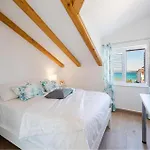 Lovely Home In Tkon With House A Panoramic View 度假居