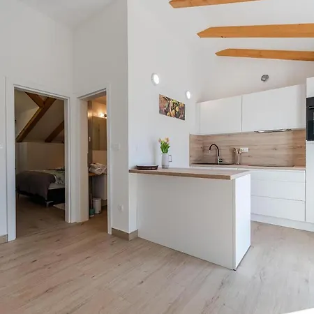 Lovely In With House A Panoramic View *
