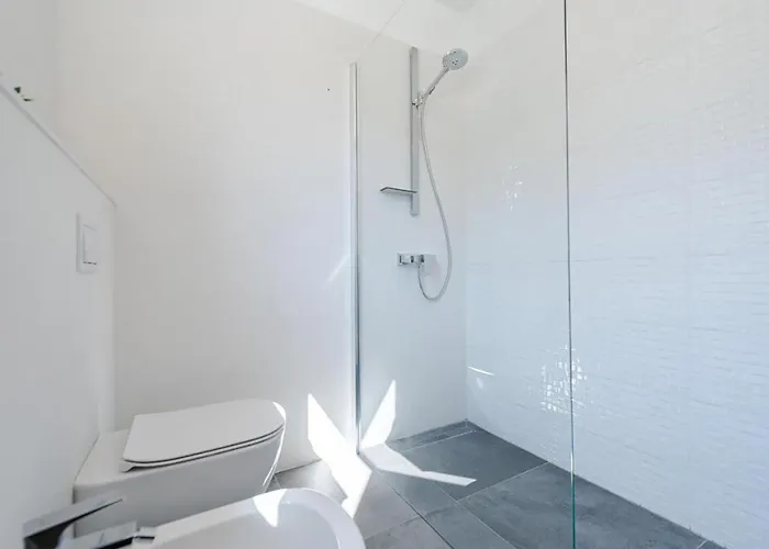 3 Bedroom Stunning In *