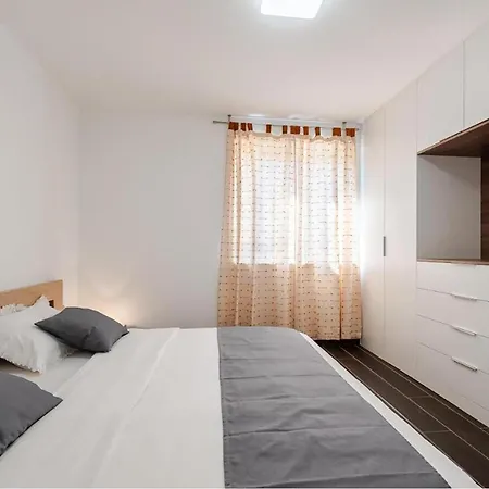 Lovely In With House A Panoramic View Semesterbostad *