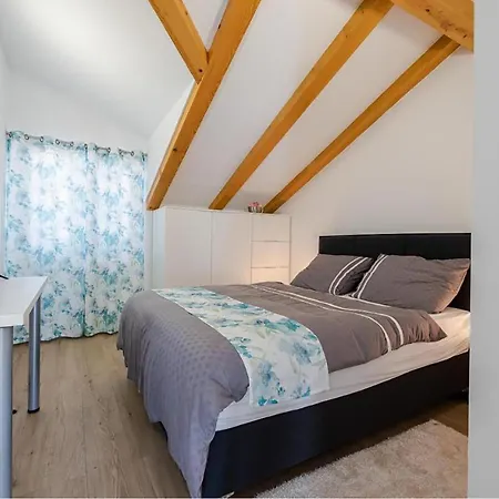 Lovely In With House A Panoramic View Semesterbostad *